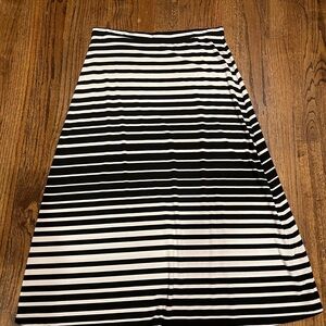 Roz & Ali Black White Striped Long Skirt Sz 2x